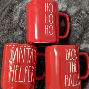 Rae dunn Christmas mug set